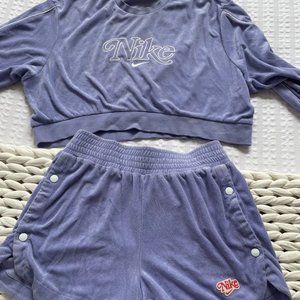 Nike Retro Femme Terry Crew SET in Light Thistle Size Small